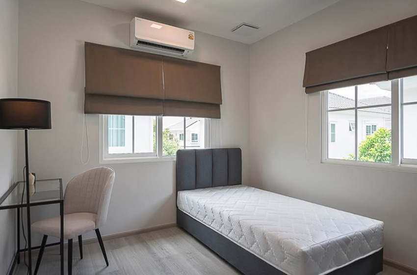 House with Shared Pool in Bangnatrad 